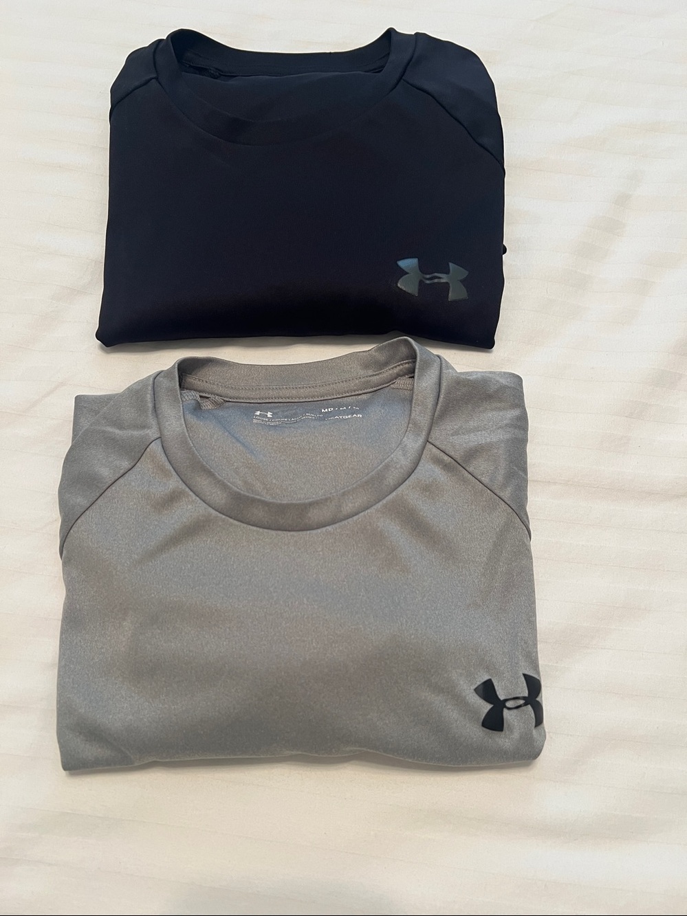 TWO Under Armour Men’s Gray and Short Sleeve Athletic Tee with Logo